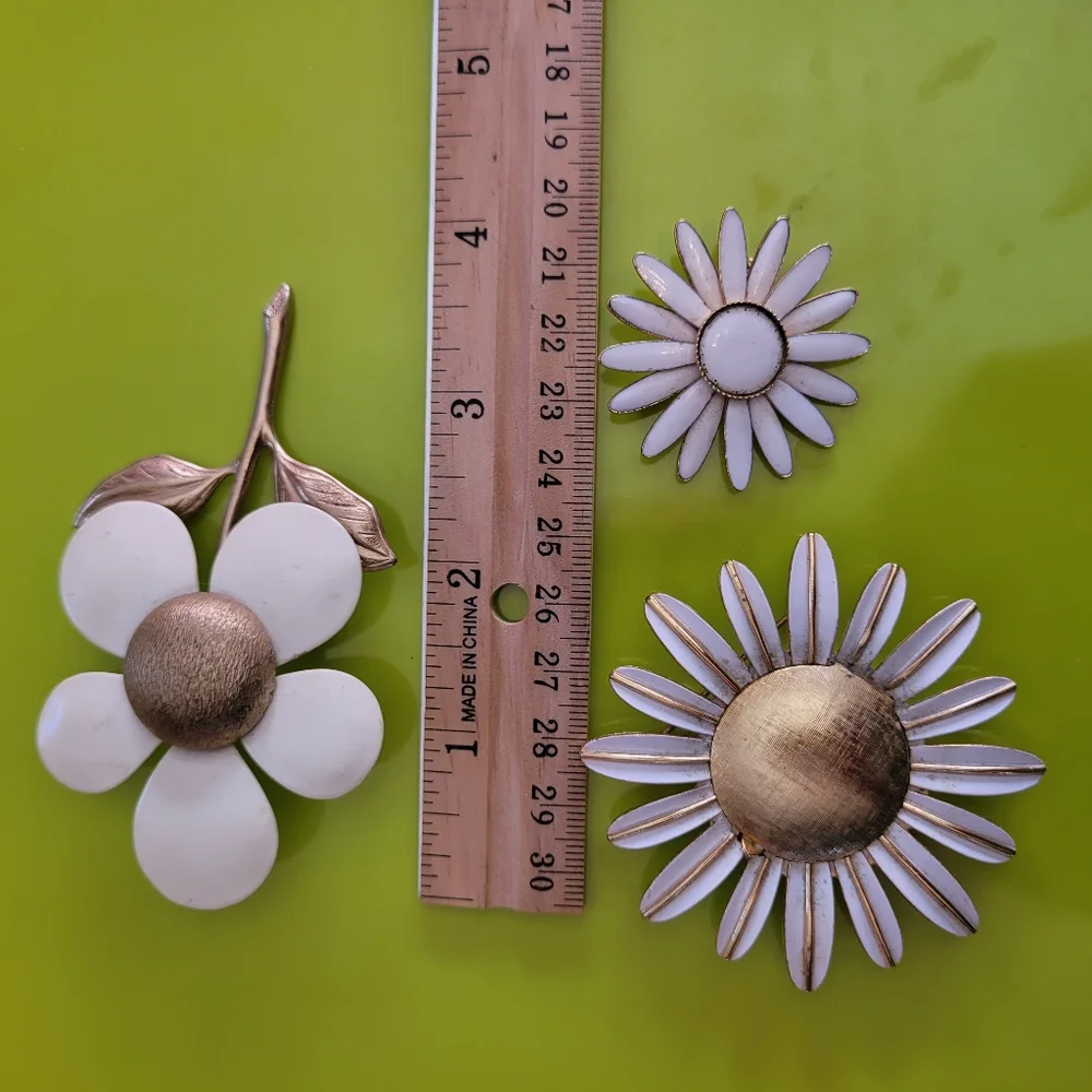 Trio of Vintage Flower Brooches ~ MCM ~ Sarah Coventry ~ Avon ~ Pretty! Mod!
